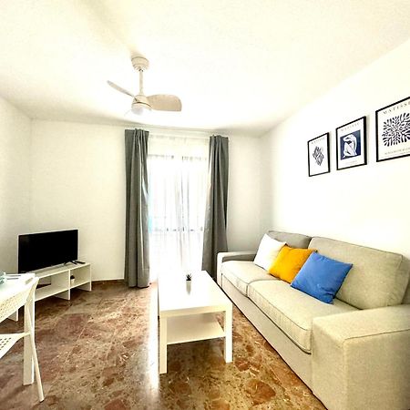 Beautiful & Sunny Apartment مالقة المظهر الخارجي الصورة