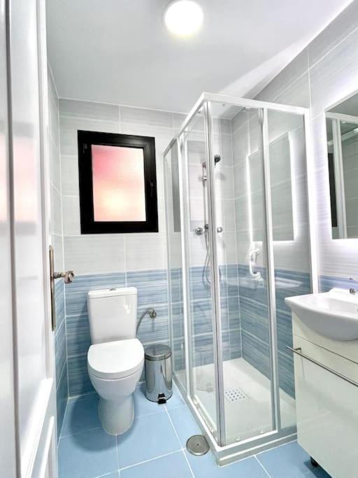 Beautiful & Sunny Apartment مالقة المظهر الخارجي الصورة