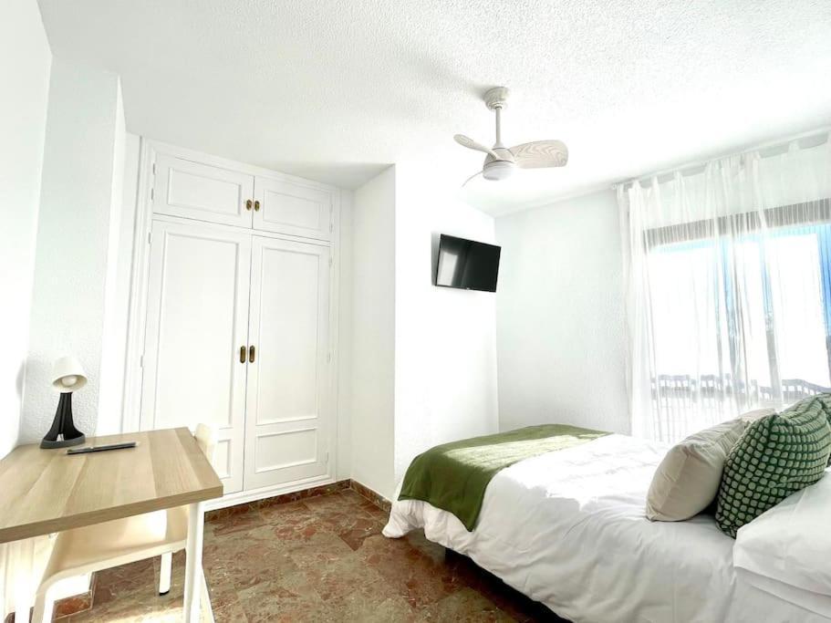 Beautiful & Sunny Apartment مالقة المظهر الخارجي الصورة